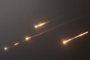 命盘自测伊朗以导弹齐射回应以色列的大规模袭击