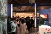 命盘自测百年典藏首渡重洋 124套英国工艺美术运动珍品亮相天津