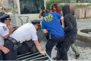 命盘自测洛杉矶之后，纽约也乱了，超20人被捕
